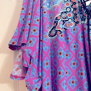 Beautiful cover up- never worn- size M